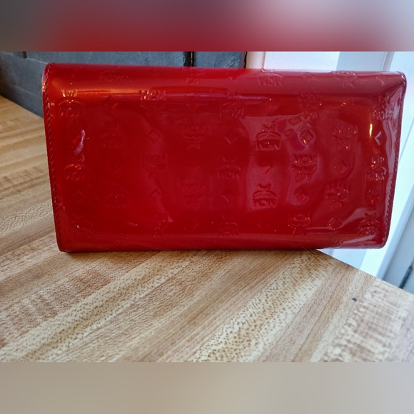 MCM EUC Red Patent Leather Wallet W/Gold Stud Detailing - Picture 4 of 12